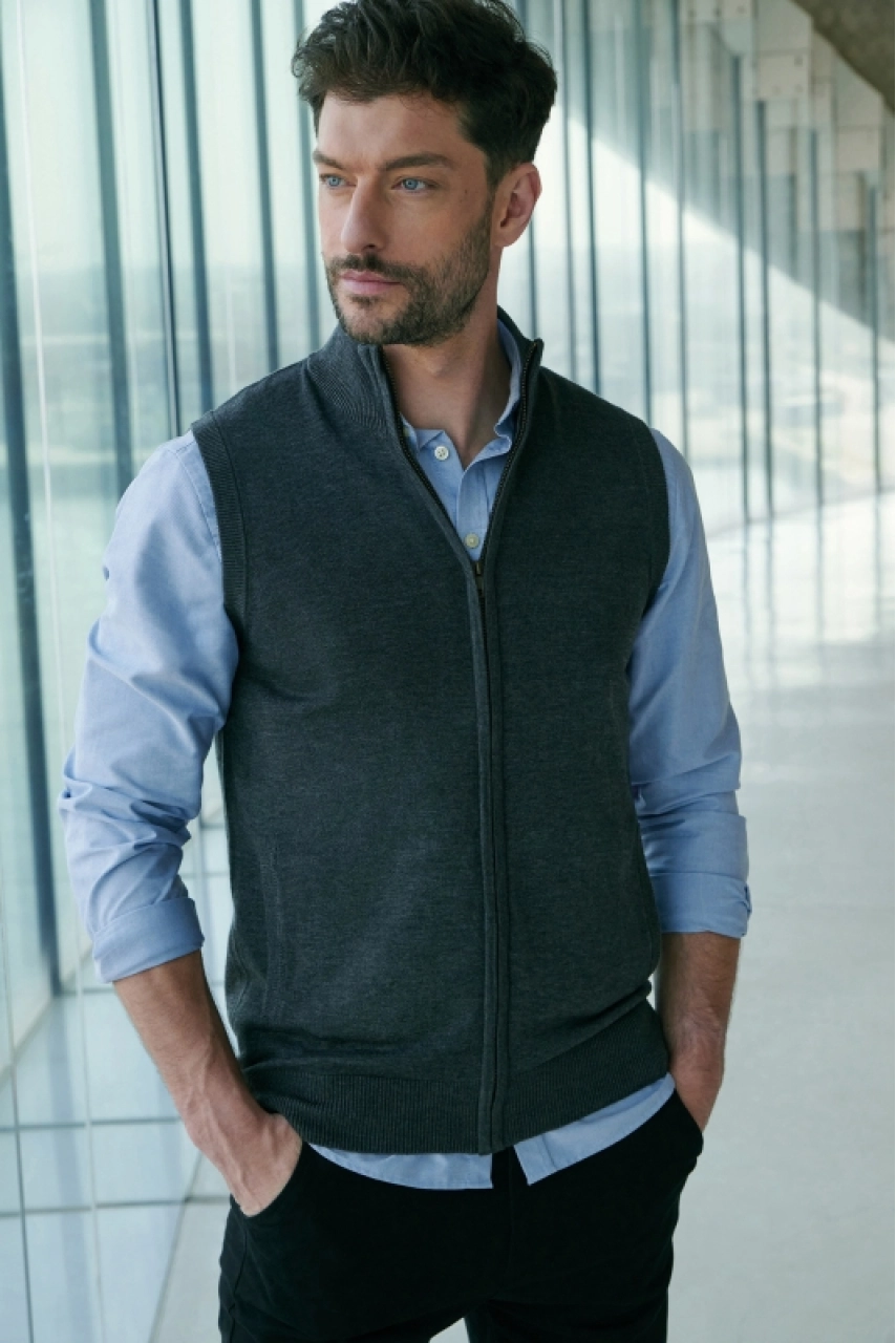 Pull zippé sans manches pour homme